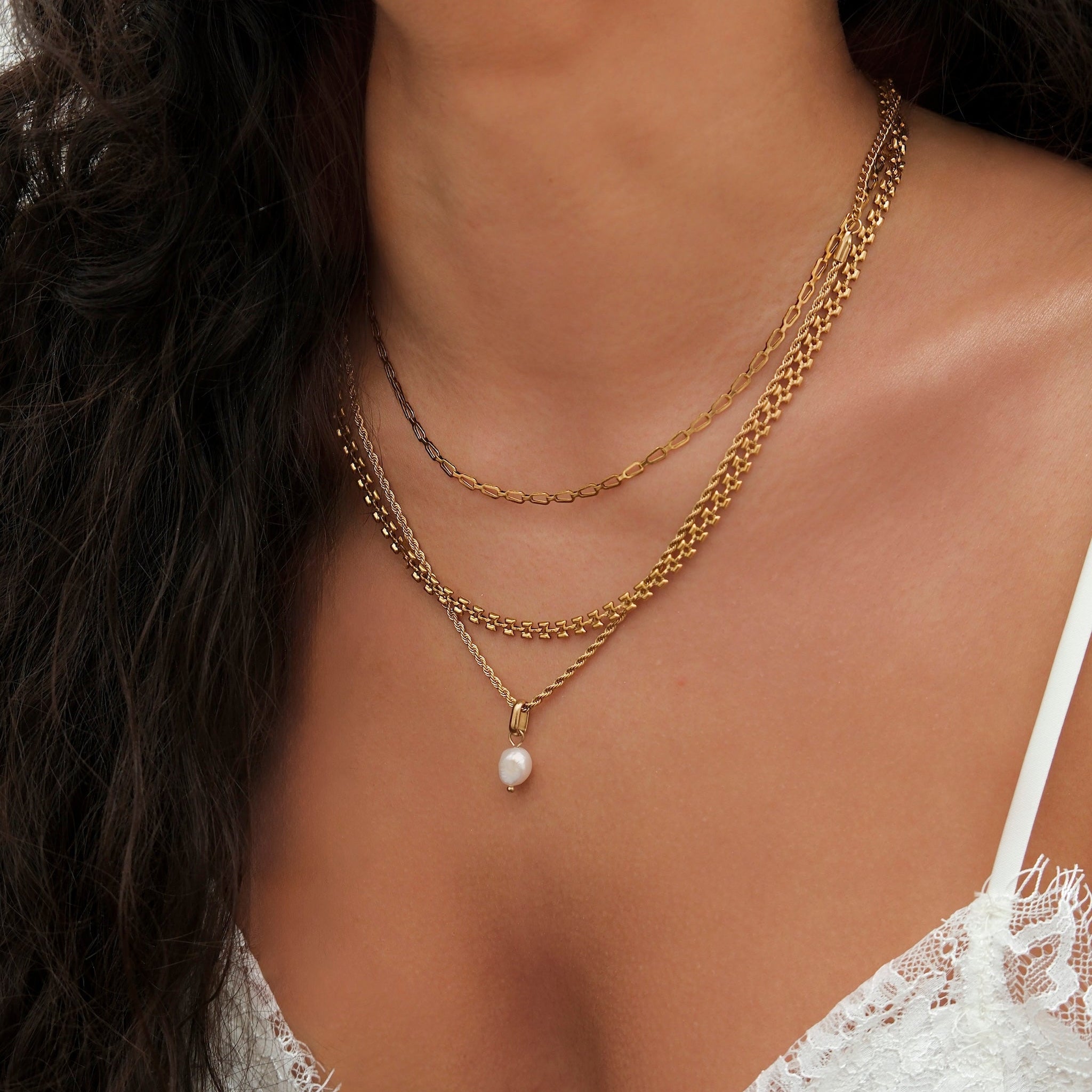 Sera Necklace